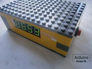 Часы будильник из лего, ардуино и семисегментном индикаторе