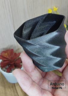 Изготовление вазы под цветы на 3D-принтере: новый взгляд на декор интерьера.