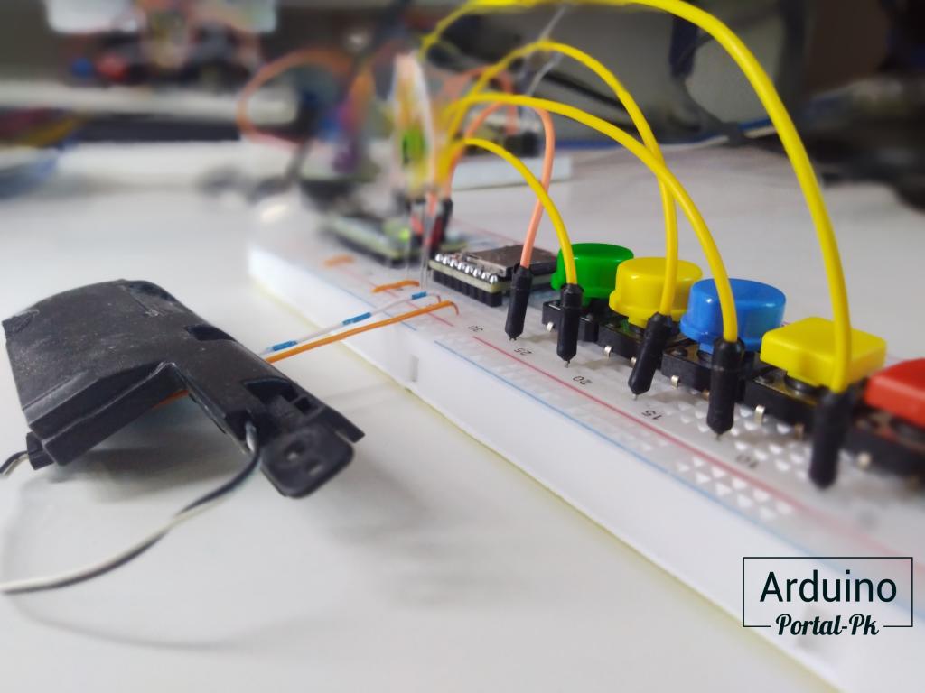Arduino у нас будет выполнять роль переключающего устройства, будет поддерживать связь с DFPlayer Mini. 